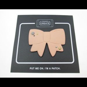 Coach Bow Shoe Patch Pale Blush 42406